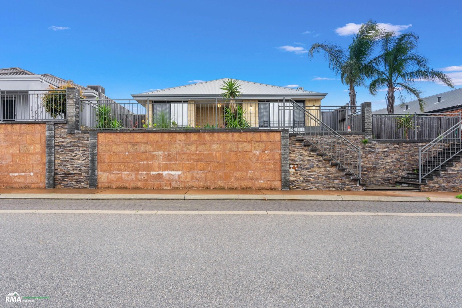 2 bedrooms House in 6a Karakin Terrace ELLENBROOK WA, 6069