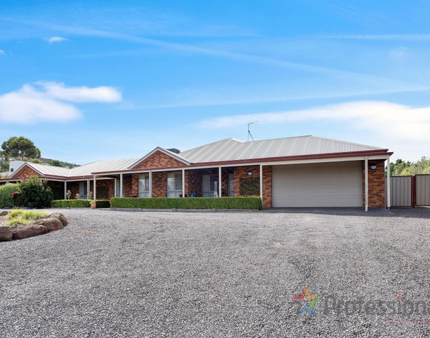 7 Bushby Court, Darley VIC 3340