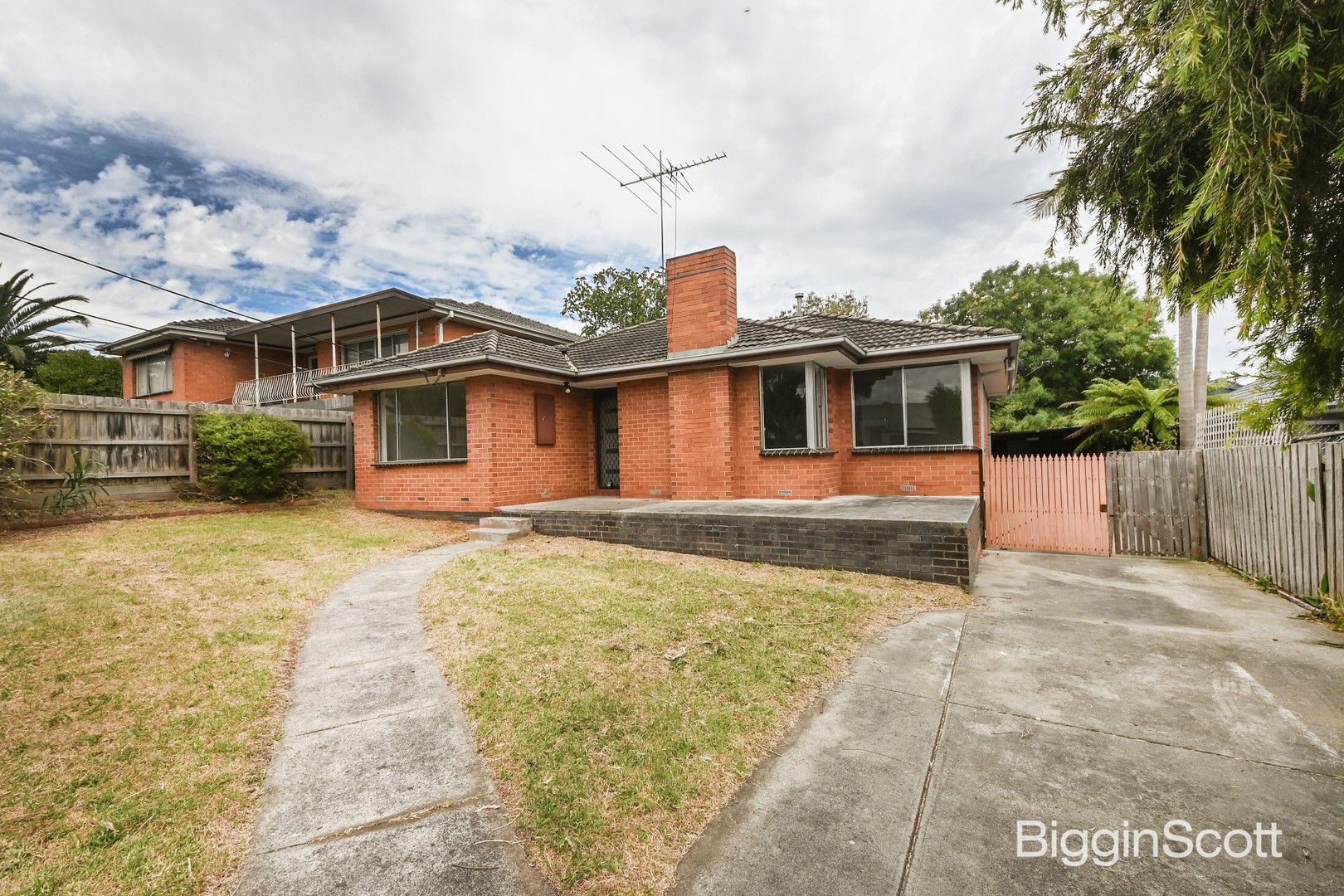 4 bedrooms House in 15 Catherine Parade FRANKSTON VIC, 3199