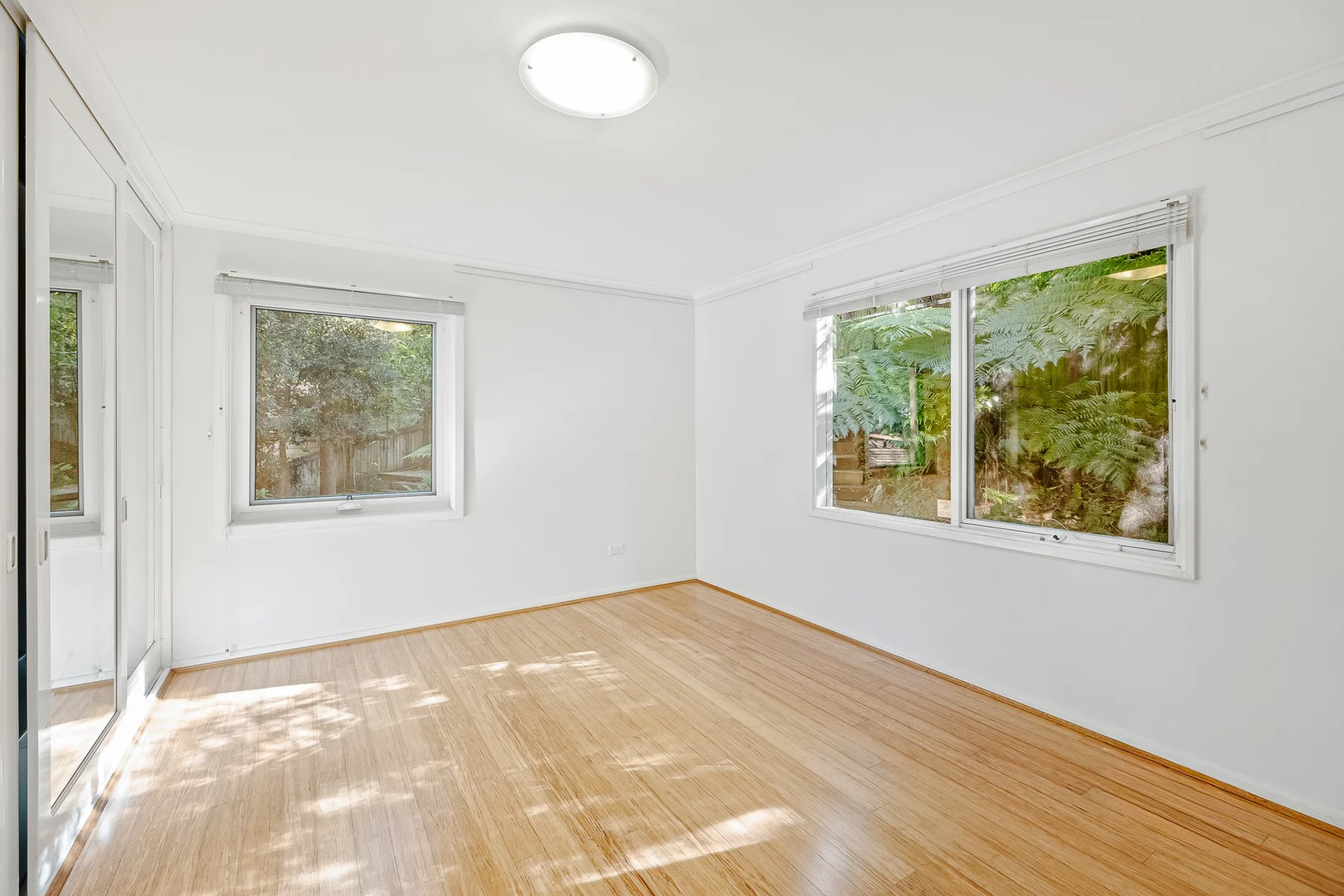 Additional image 7 of 31 Kanangra Drive, Thirroul NSW 2515