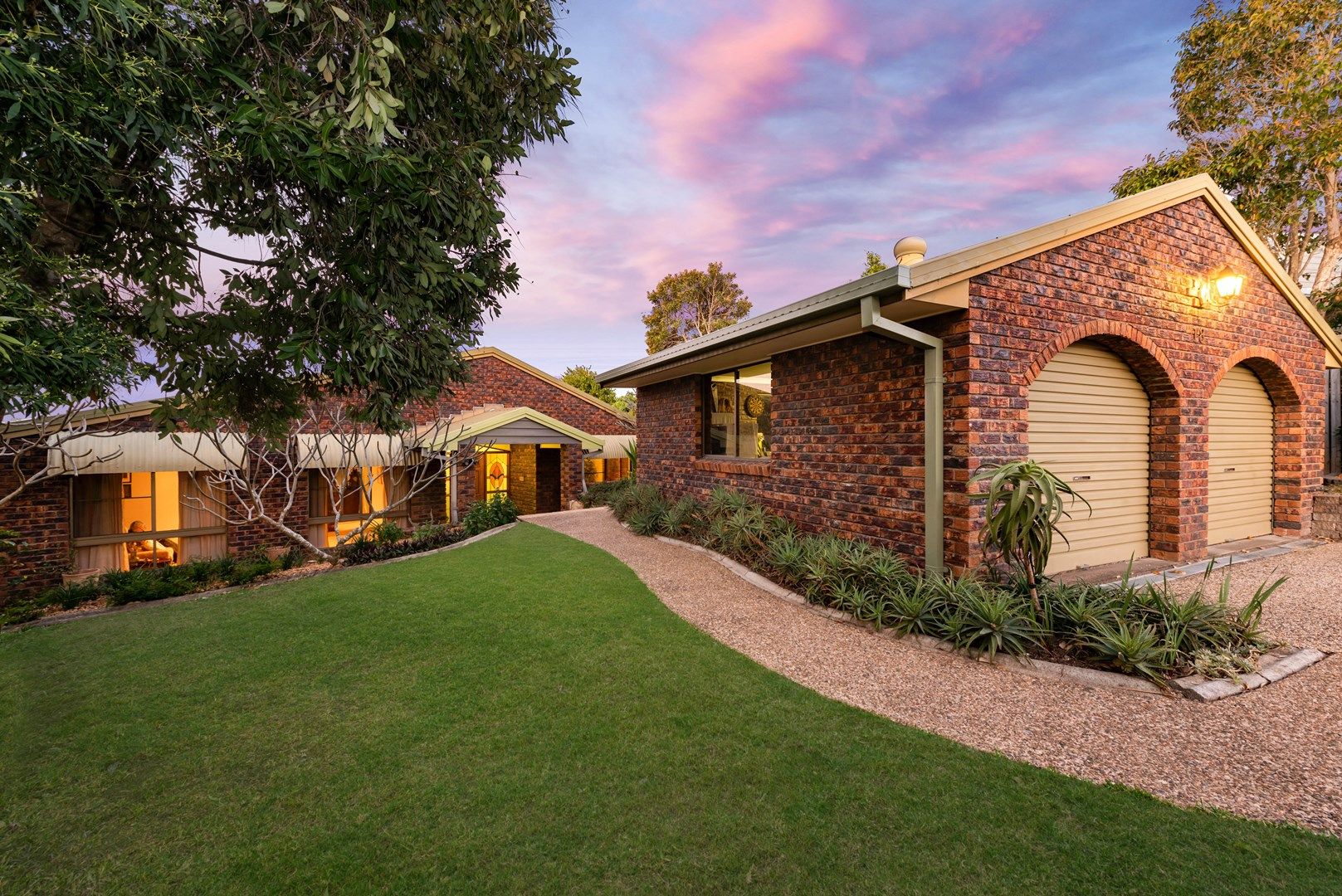 18 Banwell Crescent, Carindale QLD 4152, Image 0