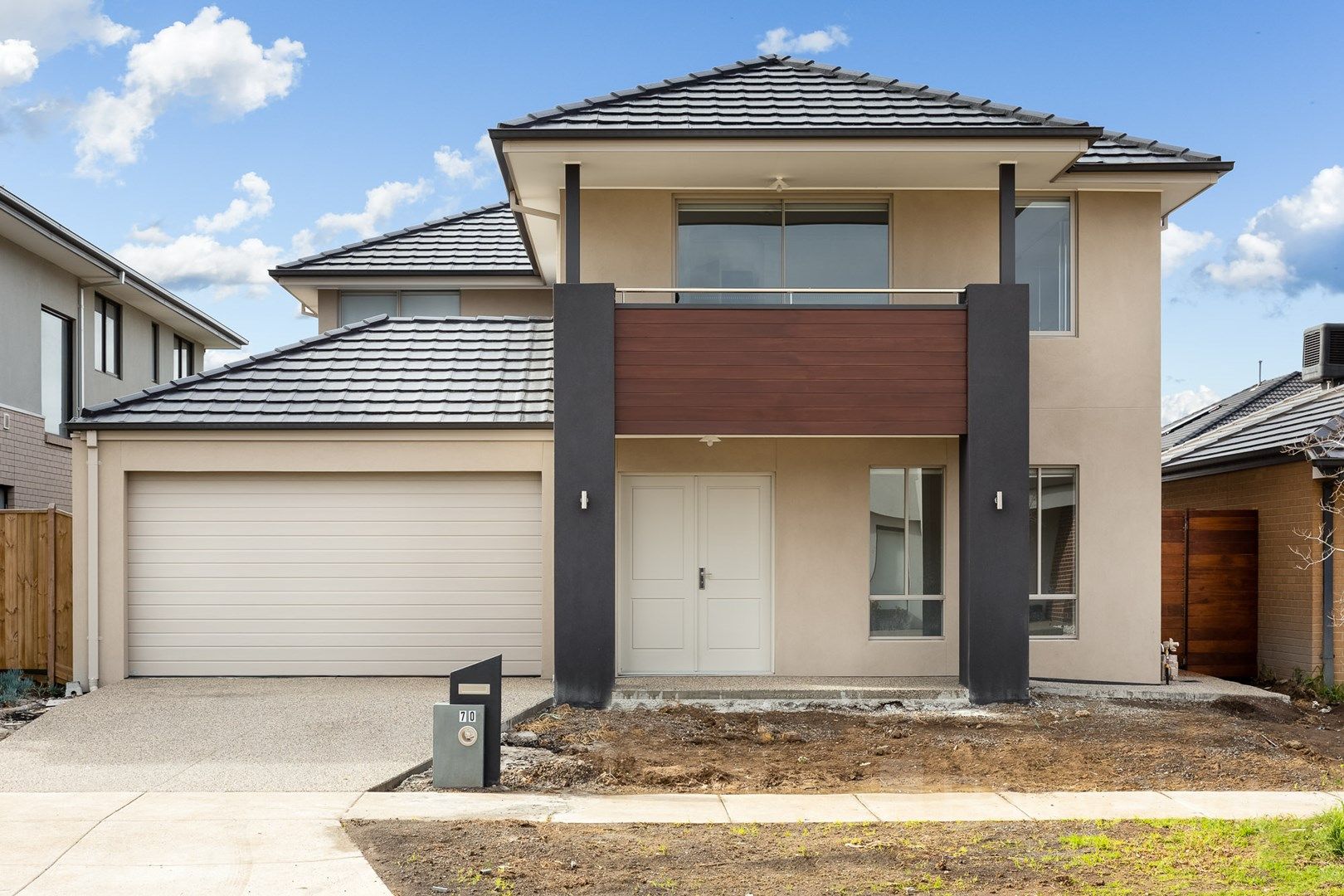 4 bedrooms House in 70 Stoneleigh Circuit WILLIAMS LANDING VIC, 3027