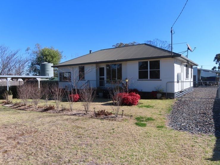 3 bedrooms House in 17 Forrest Street GLEN APLIN QLD, 4381