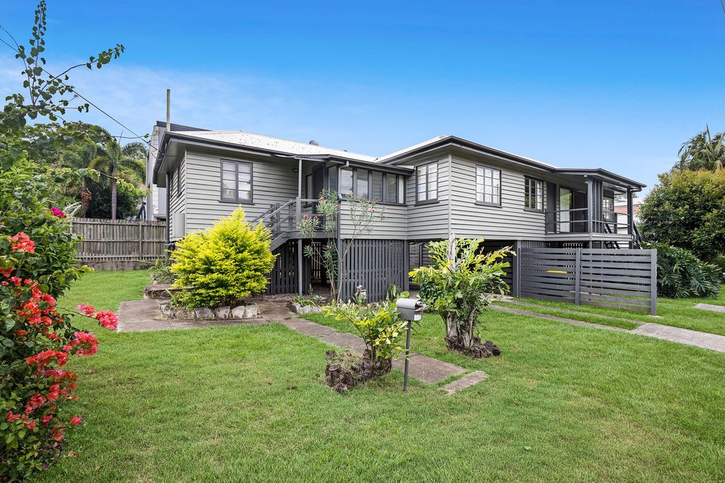 2 bedrooms Apartment / Unit / Flat in 1/131 Munro Street ST LUCIA QLD, 4067