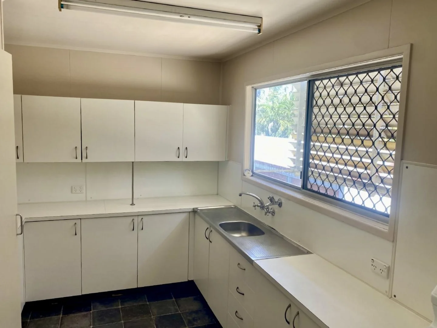 Additional image 7 of 24 SEDGMAN Street, Moranbah QLD 4744