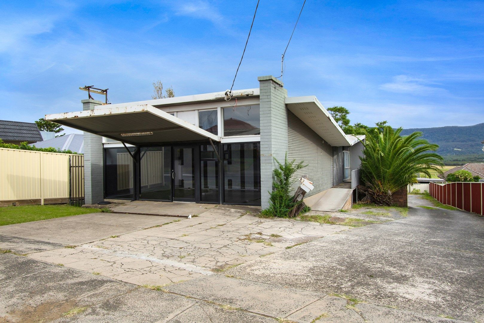 2 bedrooms Apartment / Unit / Flat in 2/274 Princes Highway DAPTO NSW, 2530