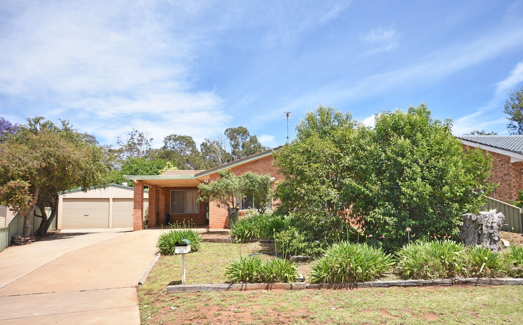 48 Chifley Drive, Dubbo NSW 2830