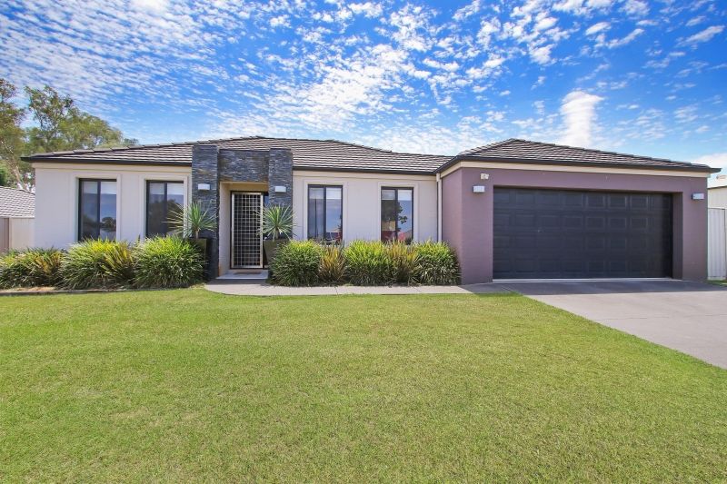 16 Almurta Court, Springdale Heights NSW 2641, Image 0