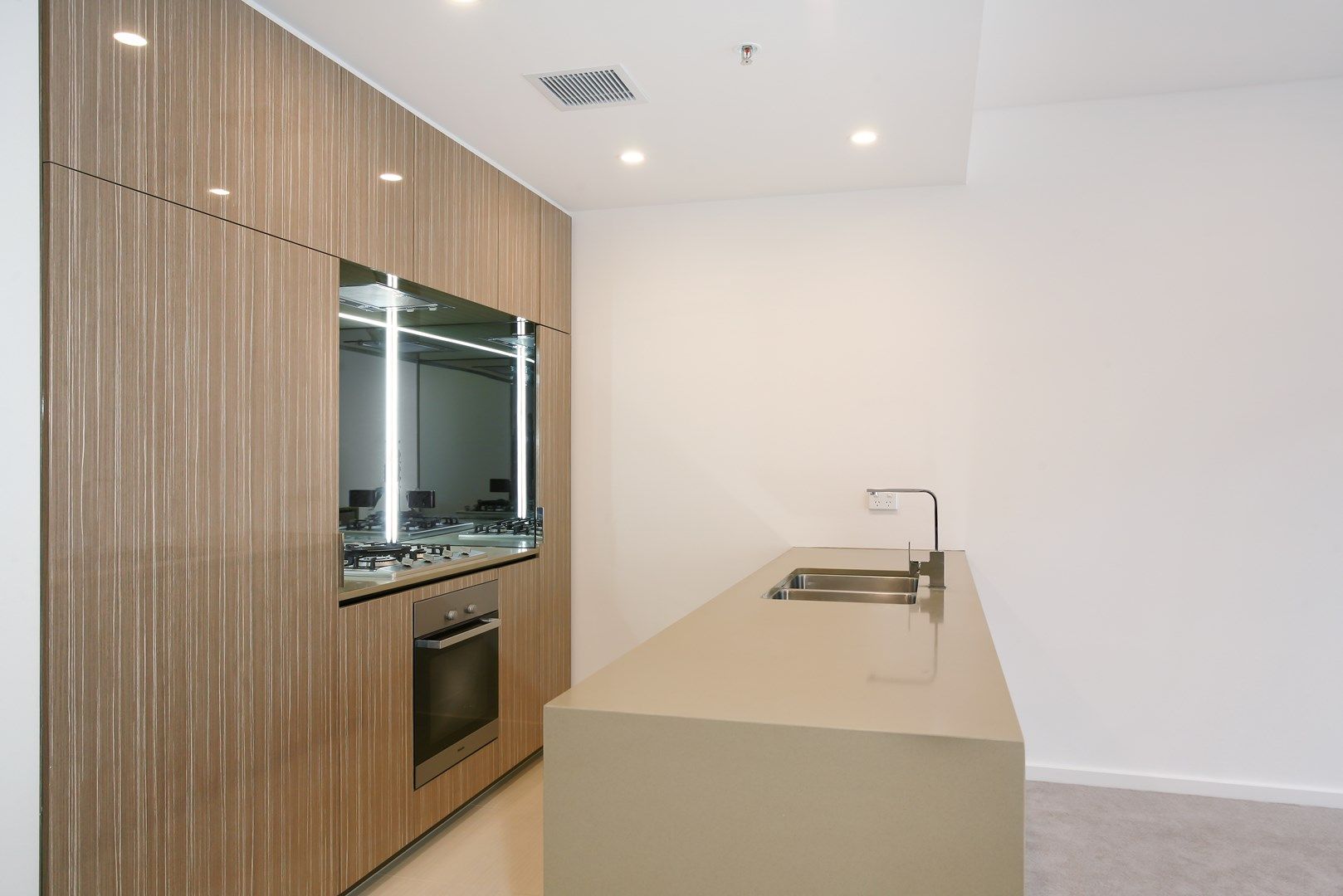 2 bedrooms Apartment / Unit / Flat in 905/3 George Julius Avenue ZETLAND NSW, 2017