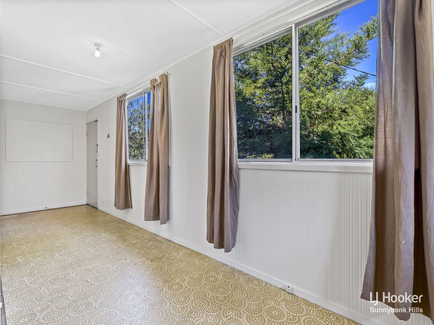 1 Flynn Street, Holland Park West QLD 4121 House For Rent Domain