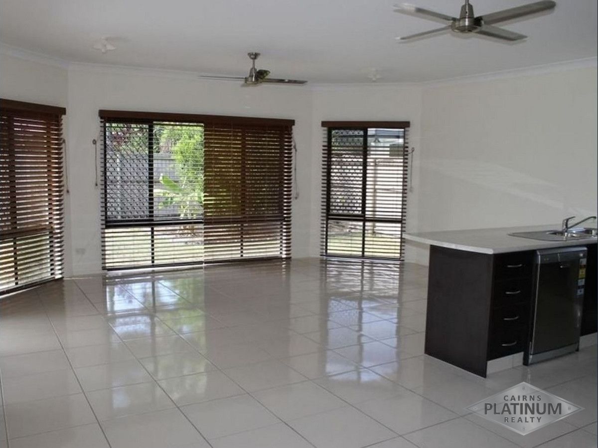 13 Totley Chase, Trinity Park QLD 4879, Image 2