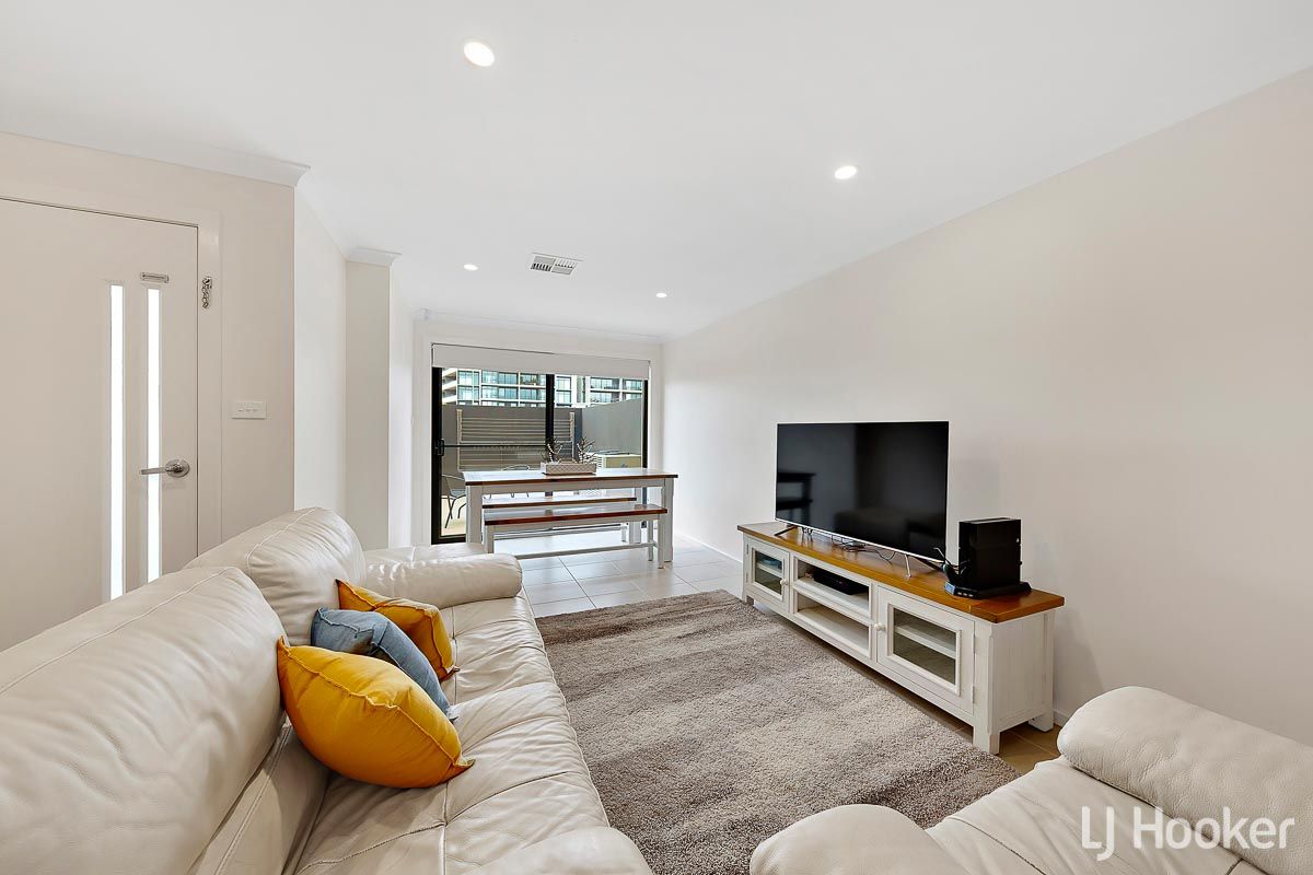 8 John Gorton Drive, Coombs ACT 2611, Image 1