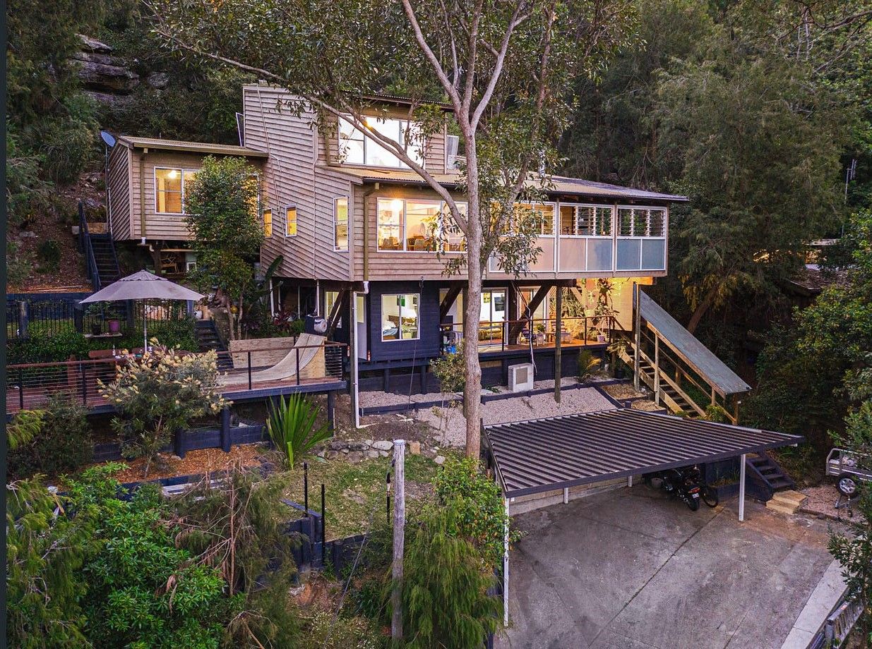 4 bedrooms House in 15 Greenhaven Drive UMINA BEACH NSW, 2257