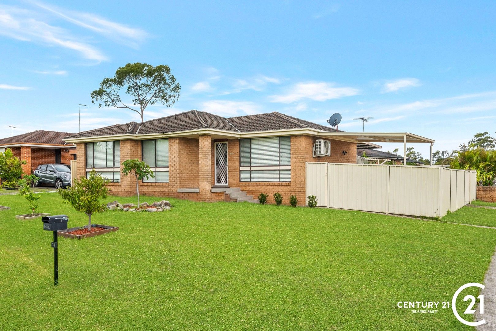 3 bedrooms House in 11 Burr Close BOSSLEY PARK NSW, 2176