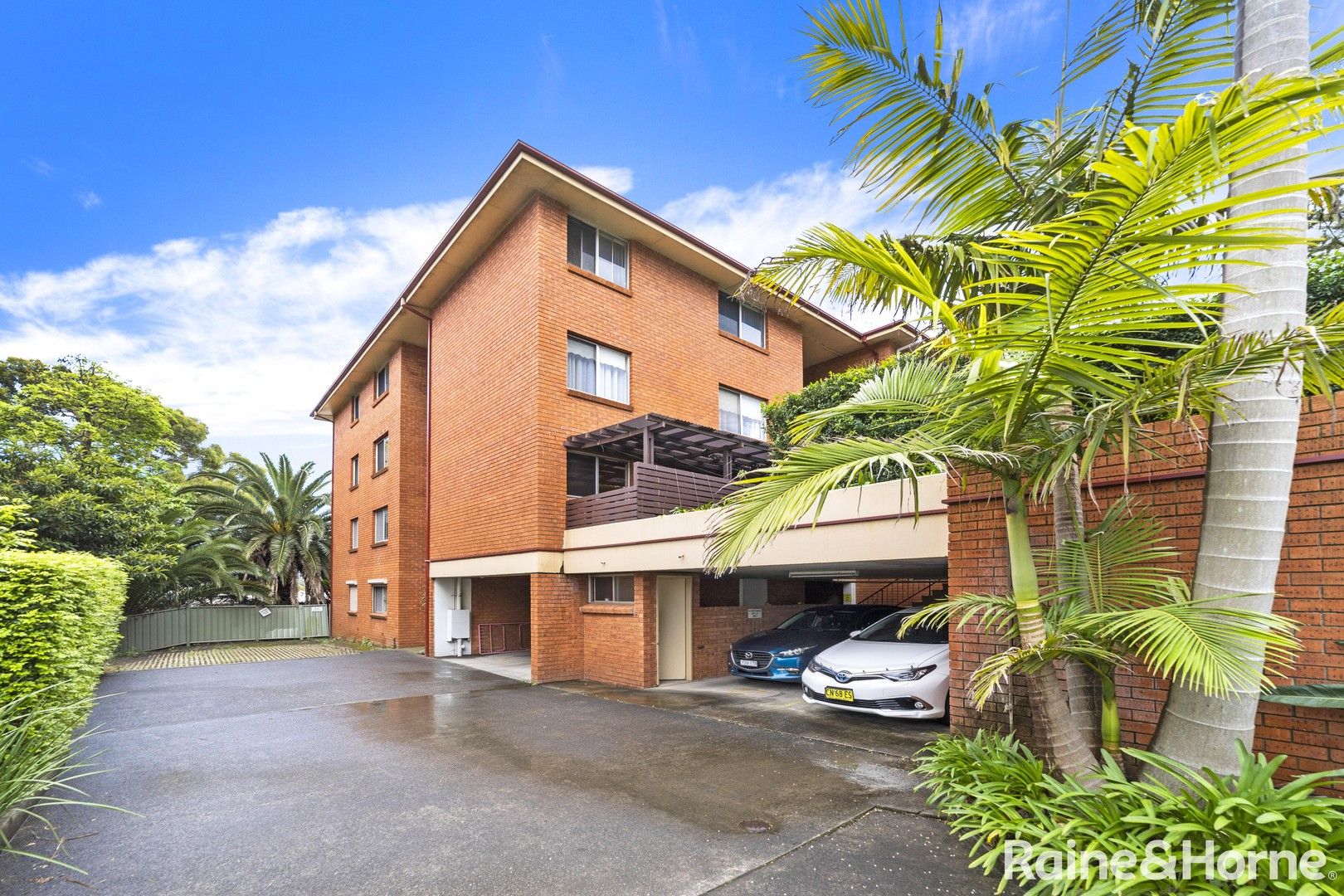 2 bedrooms Apartment / Unit / Flat in 17/46-48 Keira Street WOLLONGONG NSW, 2500