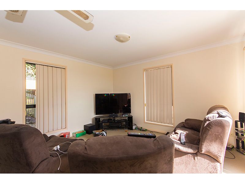 2/56 Paddington Drive, Carrara QLD 4211, Image 2