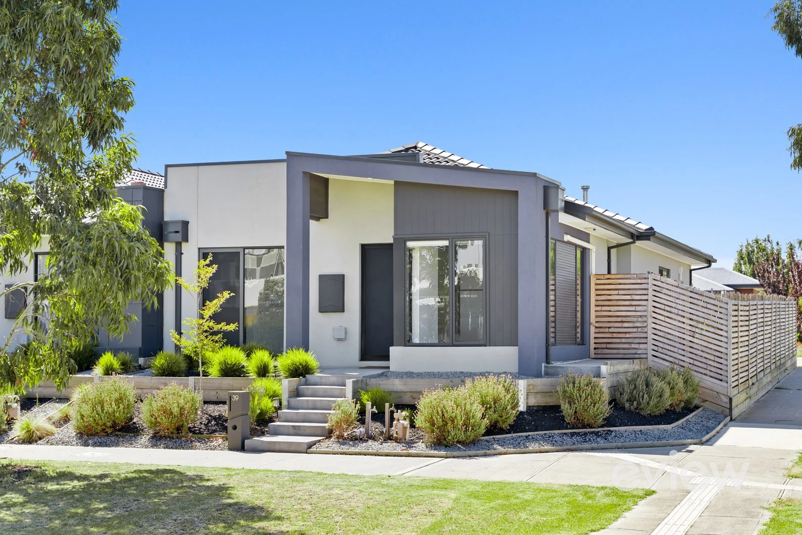 39 Coldstream Avenue, Werribee VIC 3030