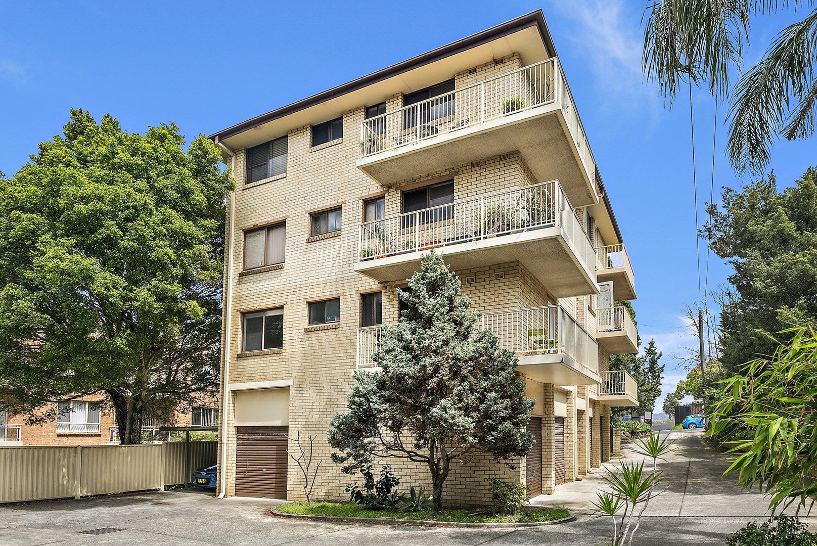 2 bedrooms Apartment / Unit / Flat in 6/53 Church Street WOLLONGONG NSW, 2500