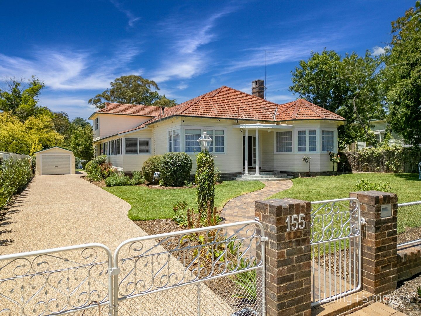 5 bedrooms House in 155 Marsh Street ARMIDALE NSW, 2350