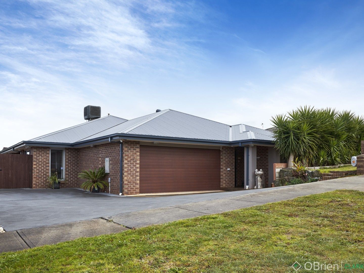 4 bedrooms House in 32 Kensington Square DROUIN VIC, 3818
