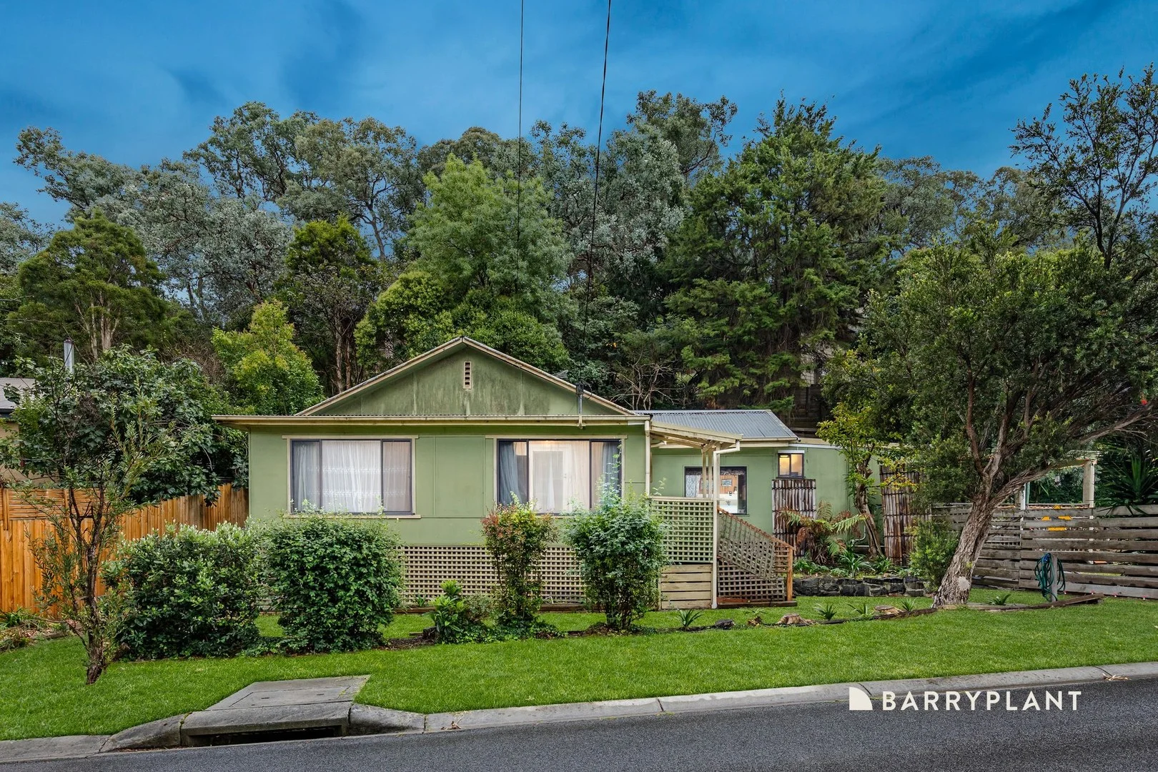 7 Daphne Crescent, Hurstbridge VIC 3099