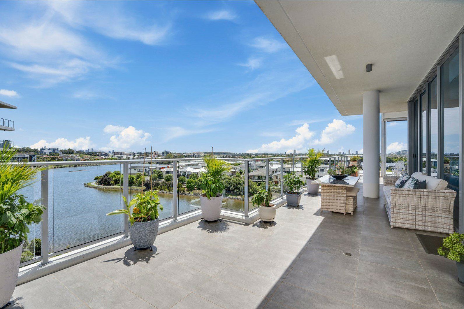 3 bedrooms Apartment / Unit / Flat in 3501/397 Christine Avenue VARSITY LAKES QLD, 4227