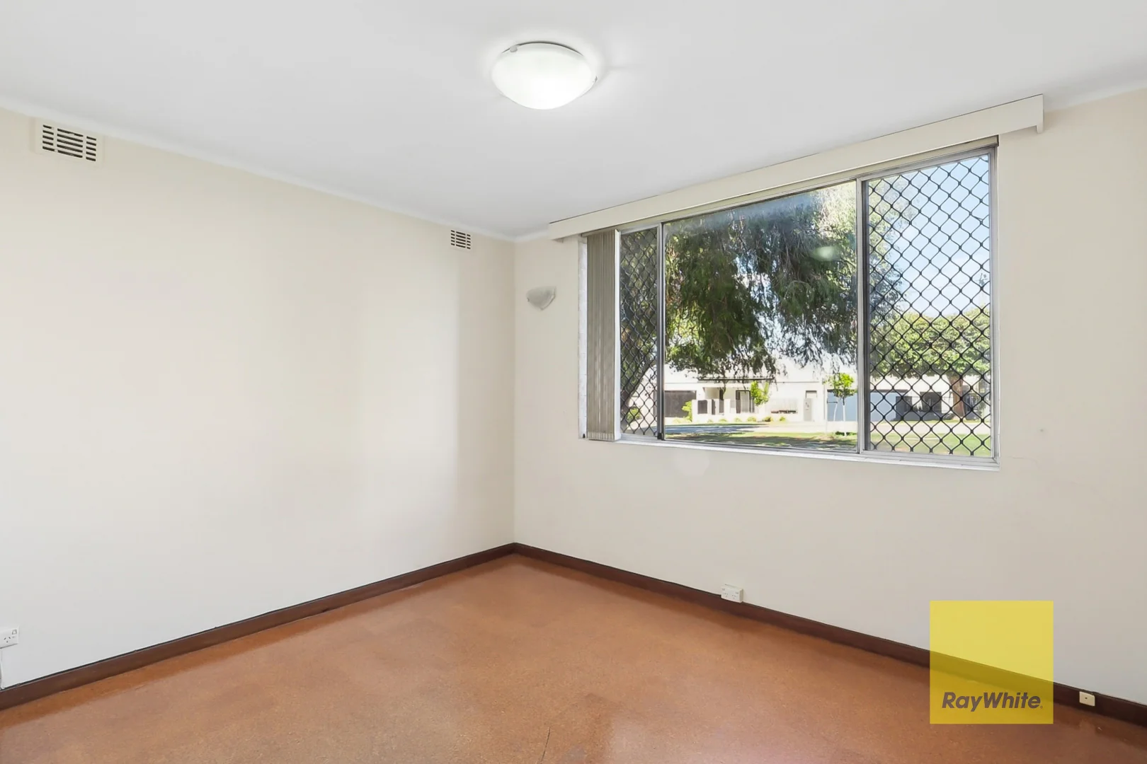 Additional image 13 of 2/71 Golf View Street, Yokine WA 6060