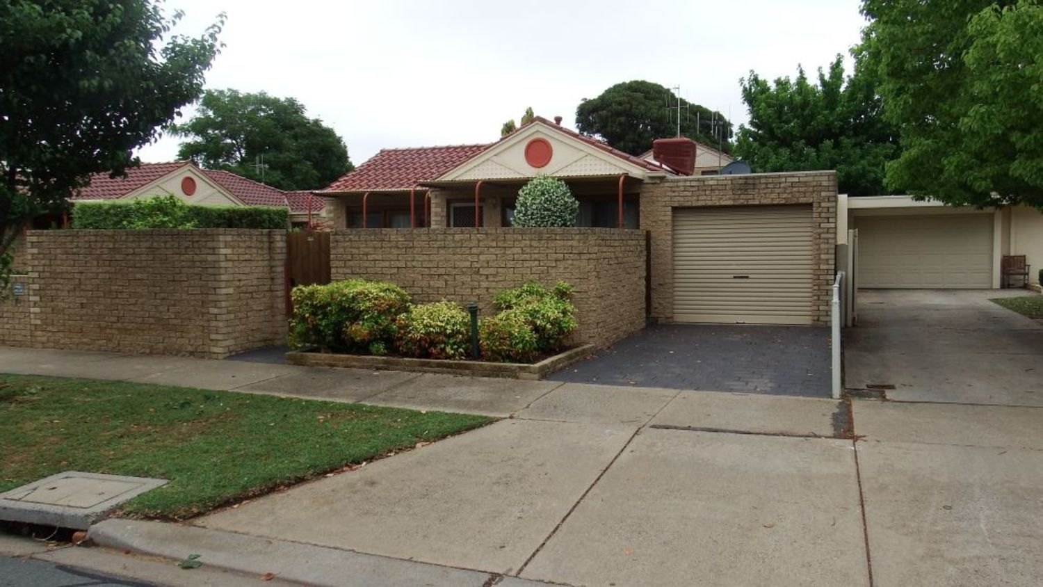 3 bedrooms Townhouse in 1/60 Rea Street SHEPPARTON VIC, 3630