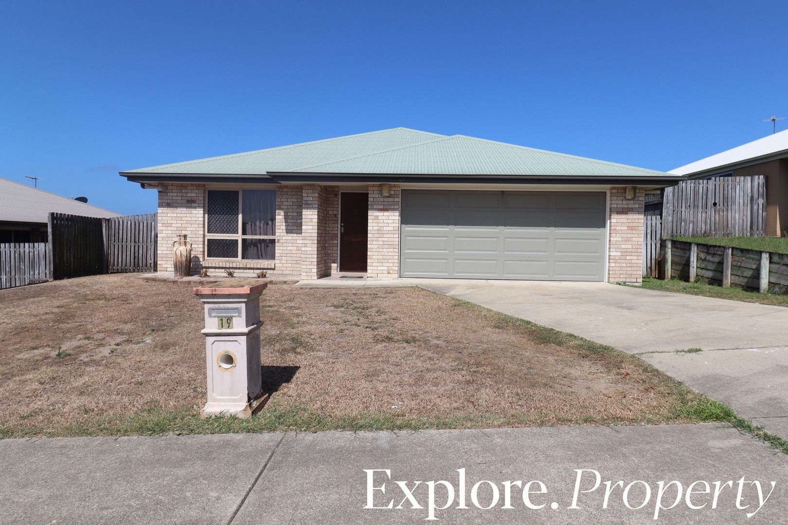 4 bedrooms House in 19 Hawkins Street BUCASIA QLD, 4750