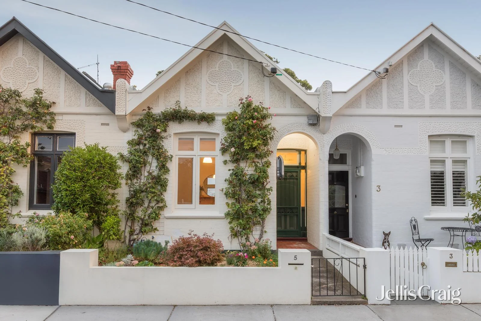 Primary image of 5 Cummins Grove, Malvern VIC 3144