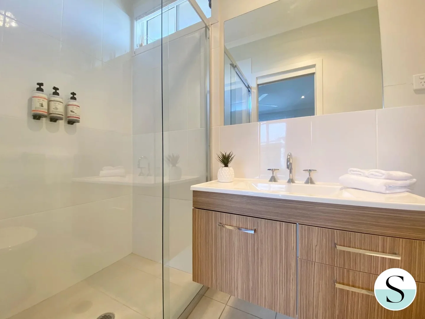 Additional image 5 of 28 Beachside Drive, Caves Beach NSW 2281