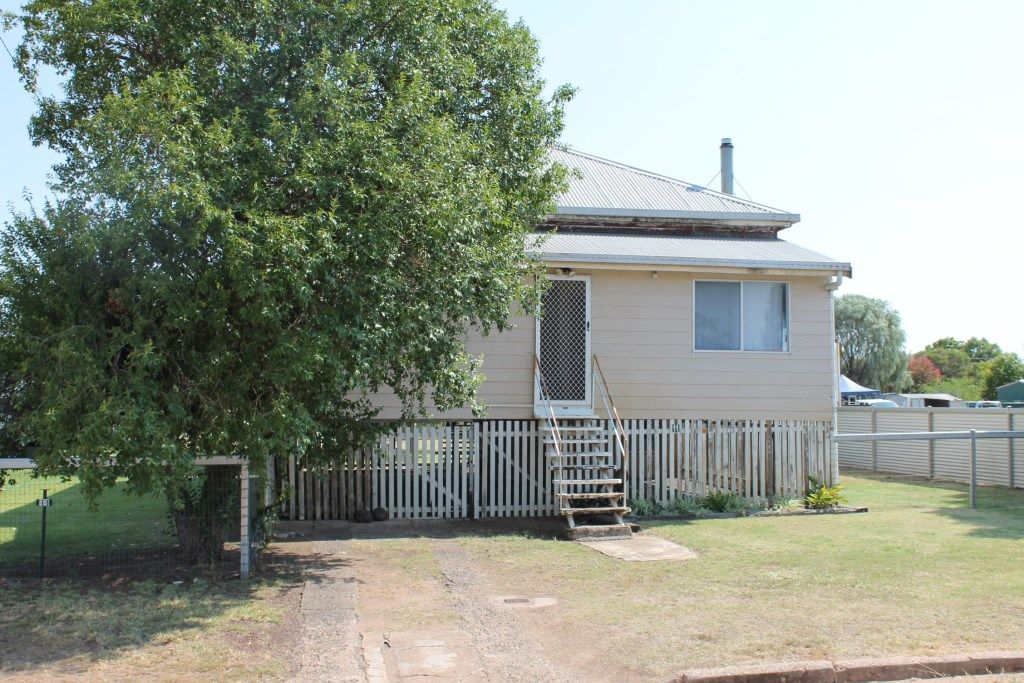 11 CHARLES STREET, Surat QLD 4417 Domain