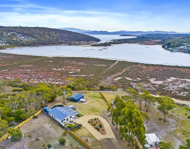 18 Colleen Crescent, Primrose Sands TAS 7173