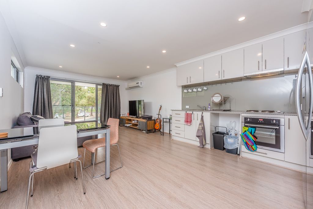 2 bedrooms Apartment / Unit / Flat in 5/5 Parkview Parade REDCLIFFE WA, 6104