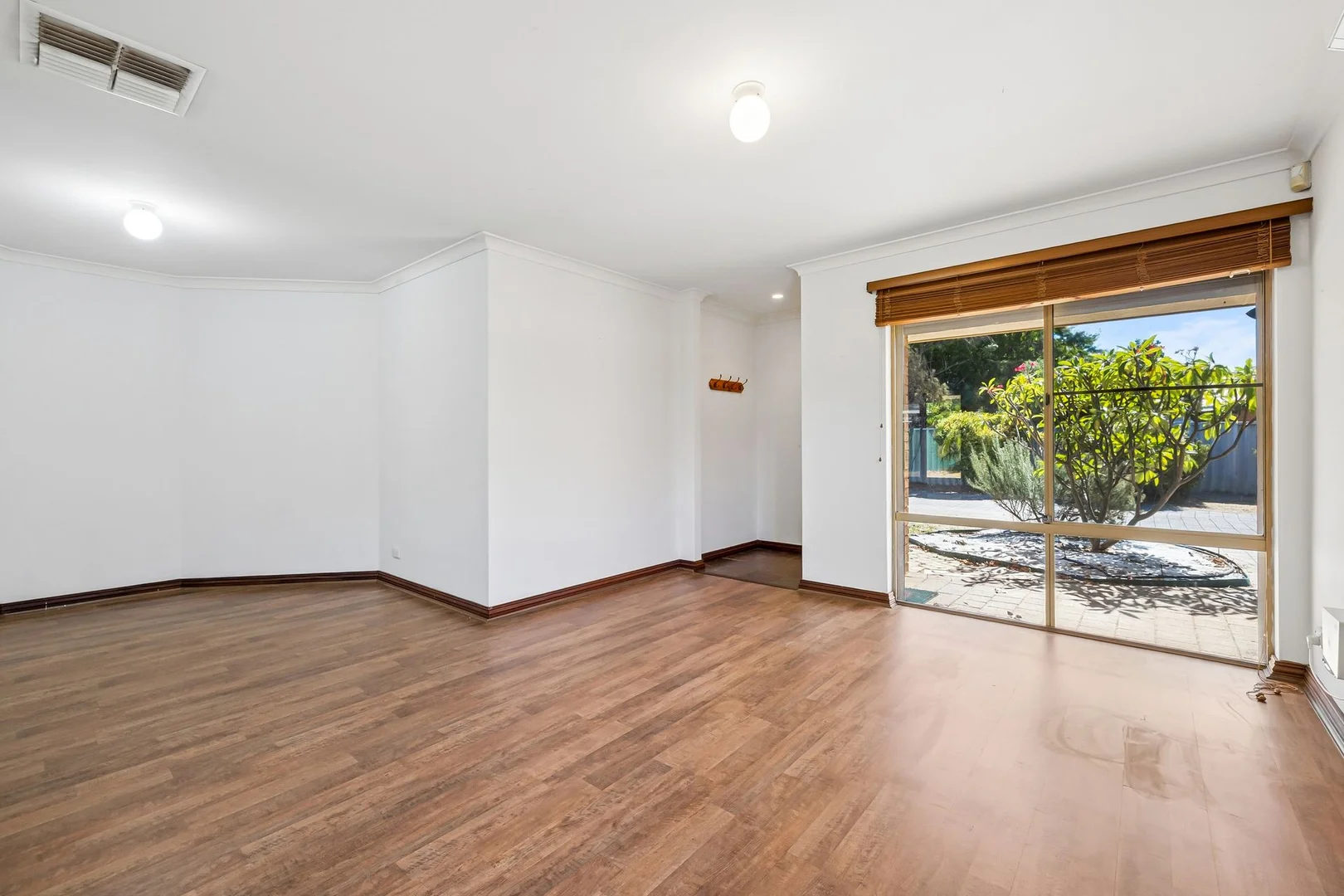 Additional image 5 of 4/116 Centre St, Queens Park WA 6107