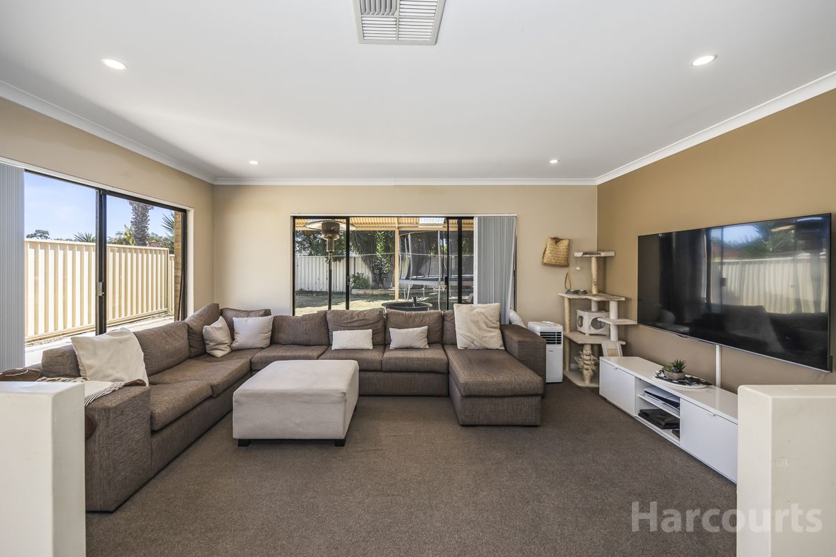 51 St Stephens Crescent, Tapping WA 6065, Image 2