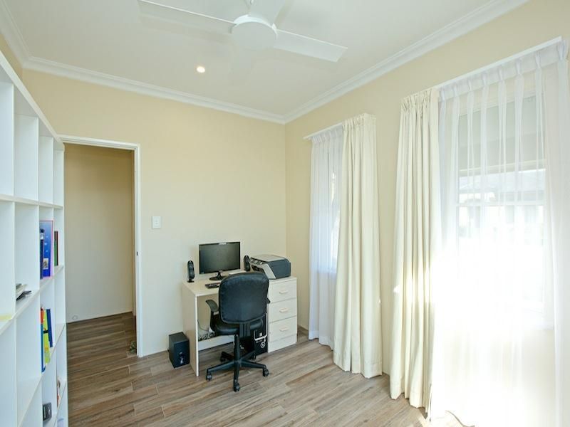 6 Sun Court, Hillarys WA 6025, Image 1