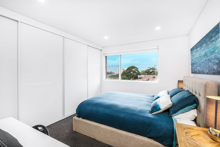 9/42 Seaview Street, Cronulla NSW 2230, Image 2