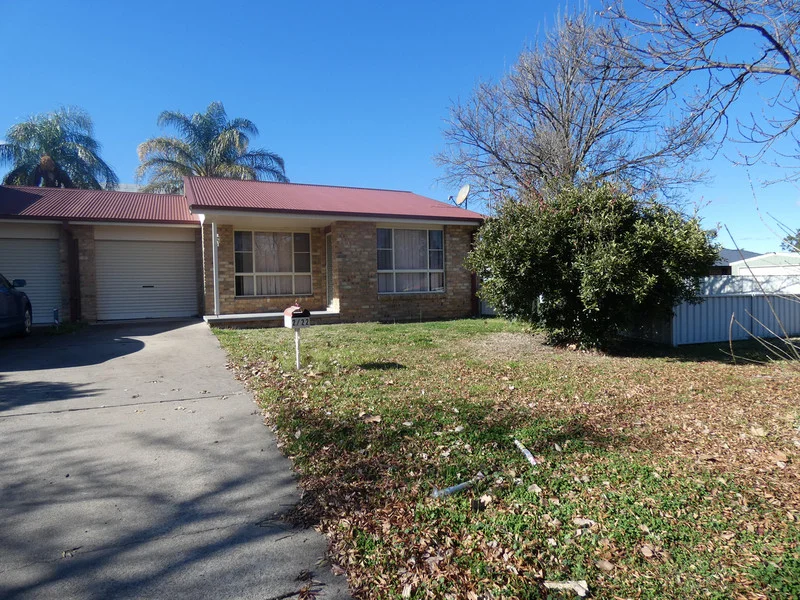 2/22 Honeysuckle Crescent, Scone NSW 2337