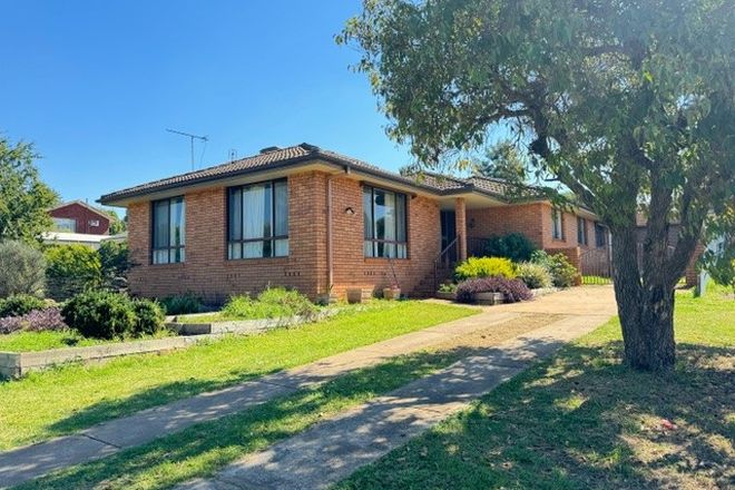 Picture of 42 Molong Road, PARKES NSW 2870