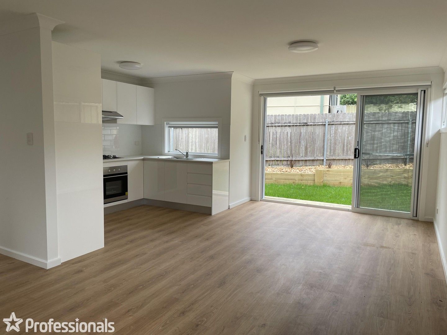 2B Leonard Street, Bomaderry NSW 2541 House For Rent 420 Domain