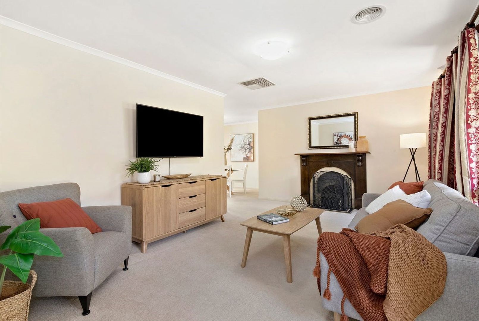 11 Phoenix Crescent, Old Reynella SA 5161 House For Rent Domain