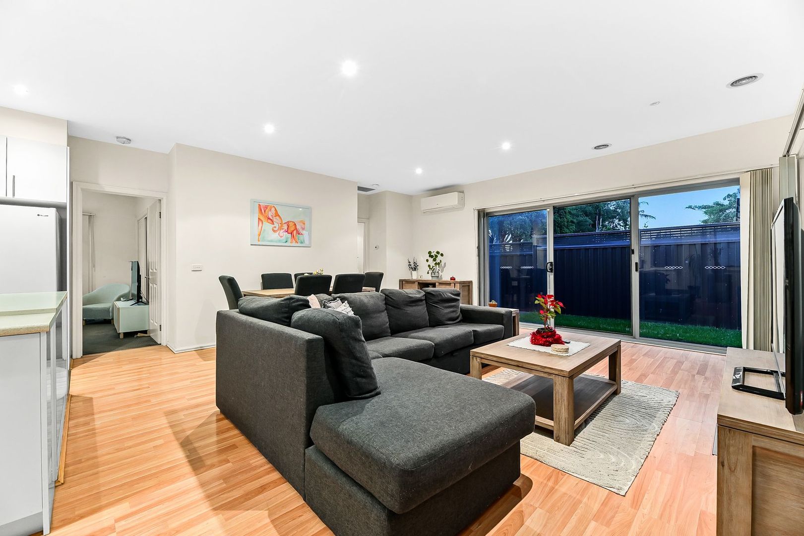 2/30 Fourth Avenue, Chelsea Heights VIC 3196, Image 2