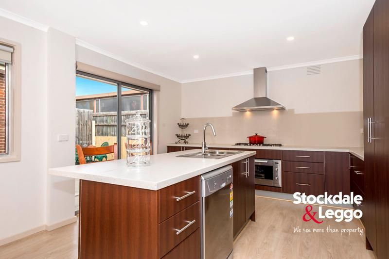 35 Toora Drive, Westmeadows VIC 3049 House For Rent 390 Domain