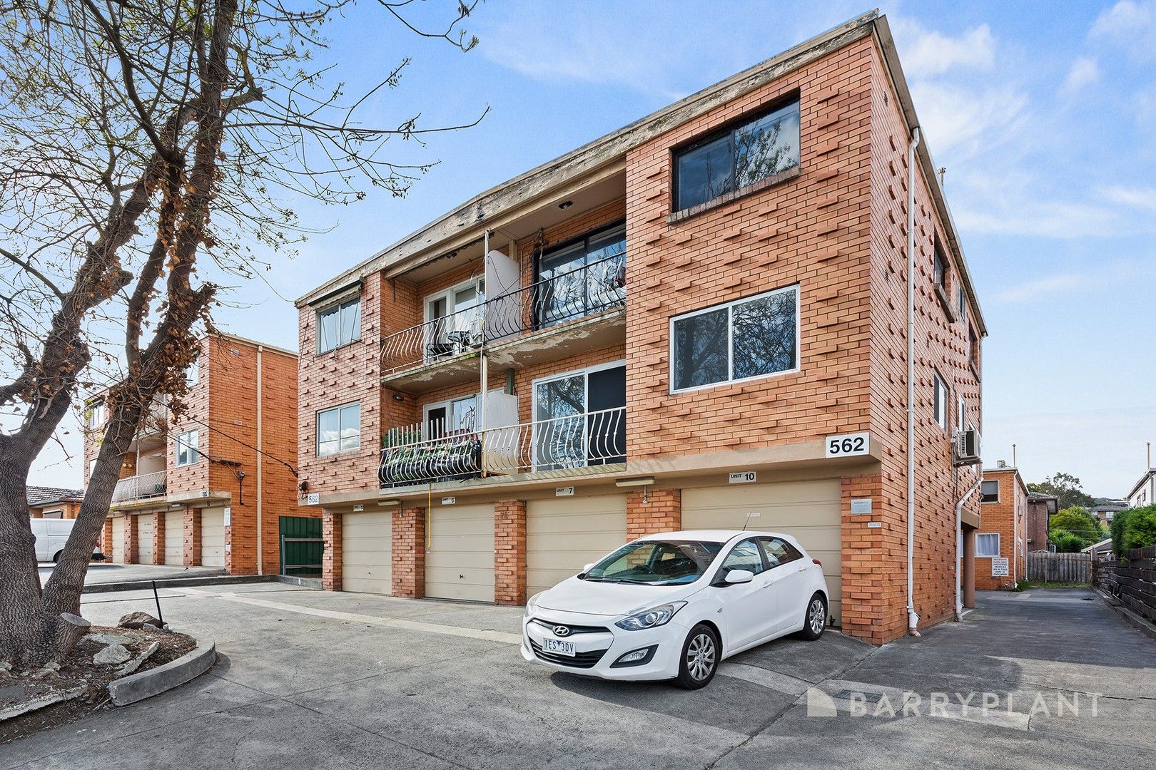 2 bedrooms Apartment / Unit / Flat in 2/562 Pascoe Vale Road PASCOE VALE VIC, 3044