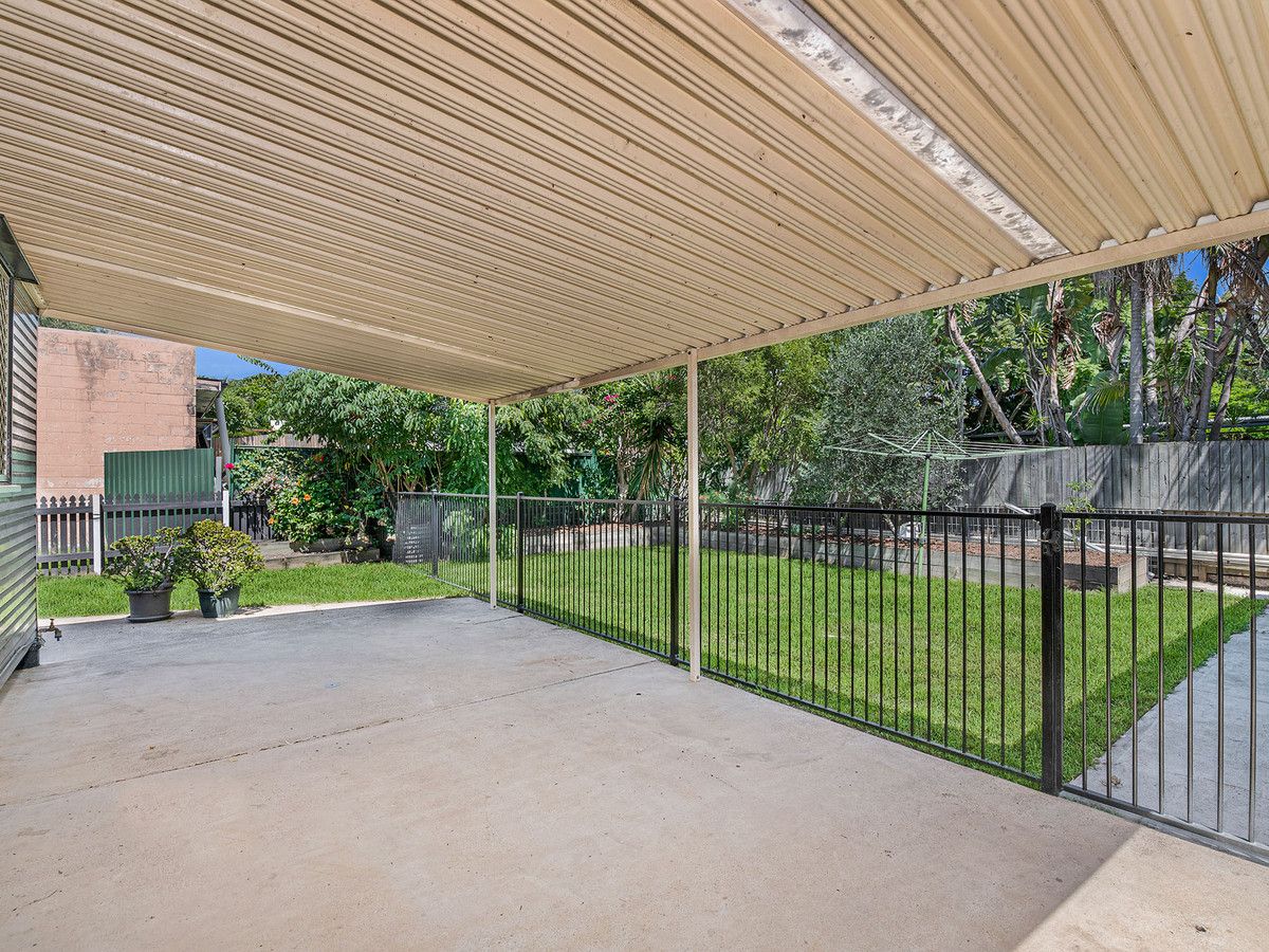 16 Nurstead Street, Camp Hill QLD 4152, Image 2