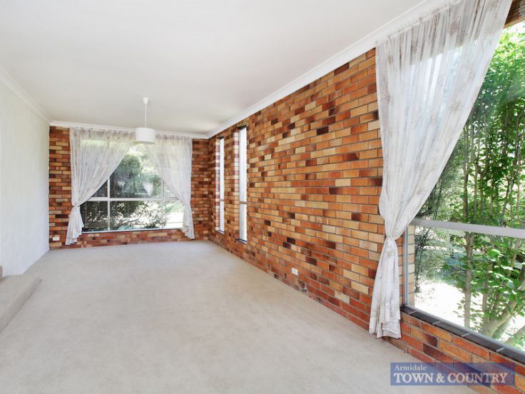 36 Dalton Drive, Armidale NSW 2350, Image 2