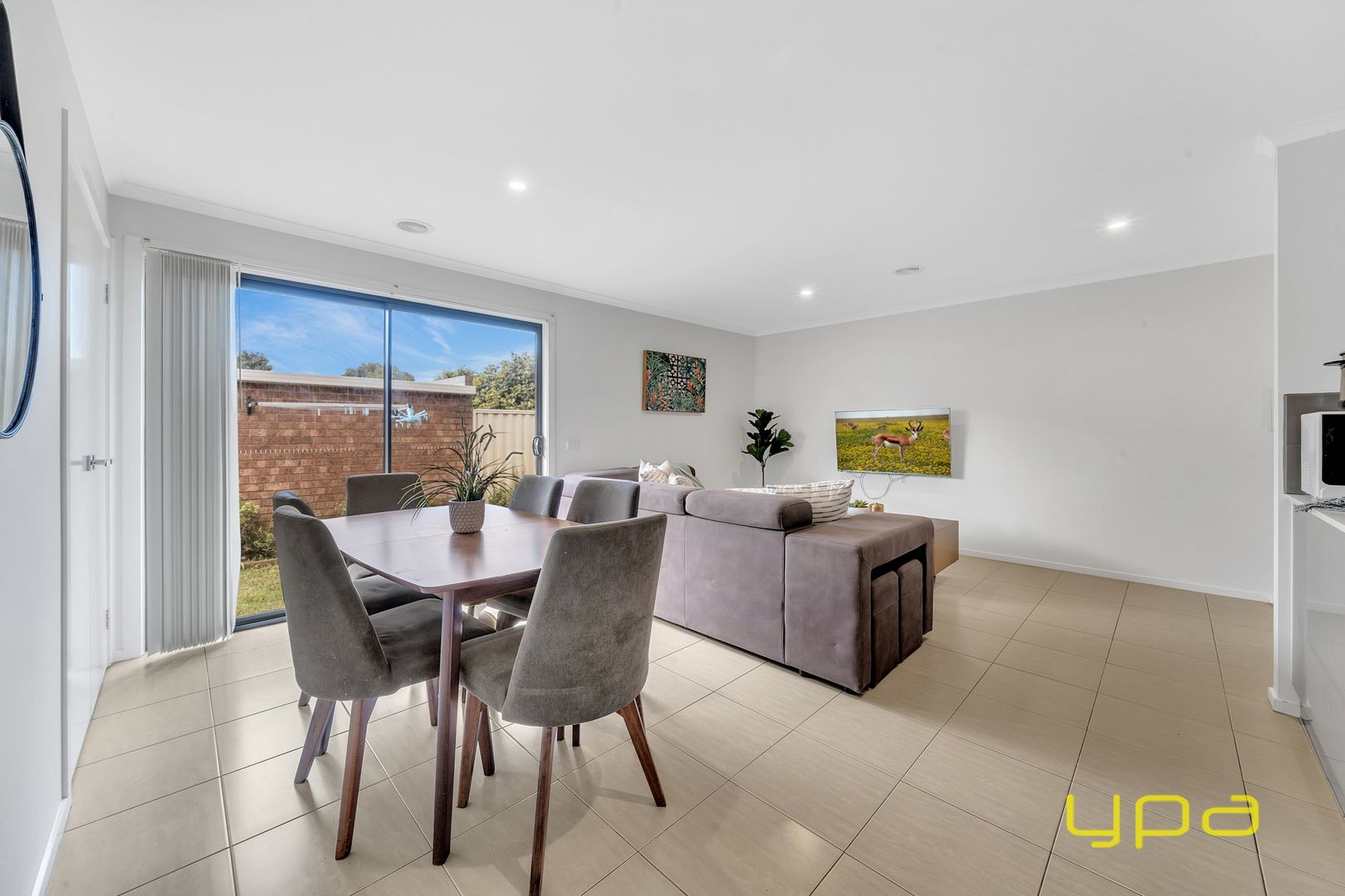 2/69 Camms Road, Cranbourne VIC 3977, Image 2