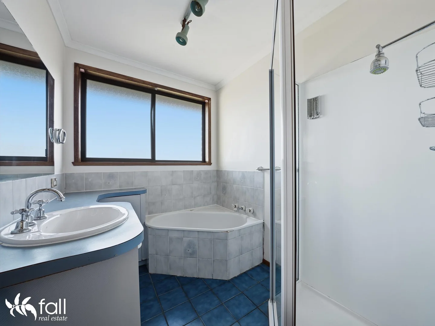 Additional image 8 of 20 Stirling Avenue, Blackmans Bay TAS 7052