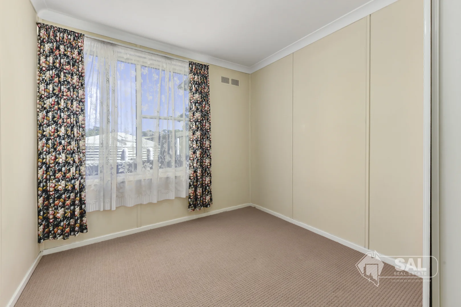 Additional image 7 of 196 Victoria Parade, Bordertown SA 5268